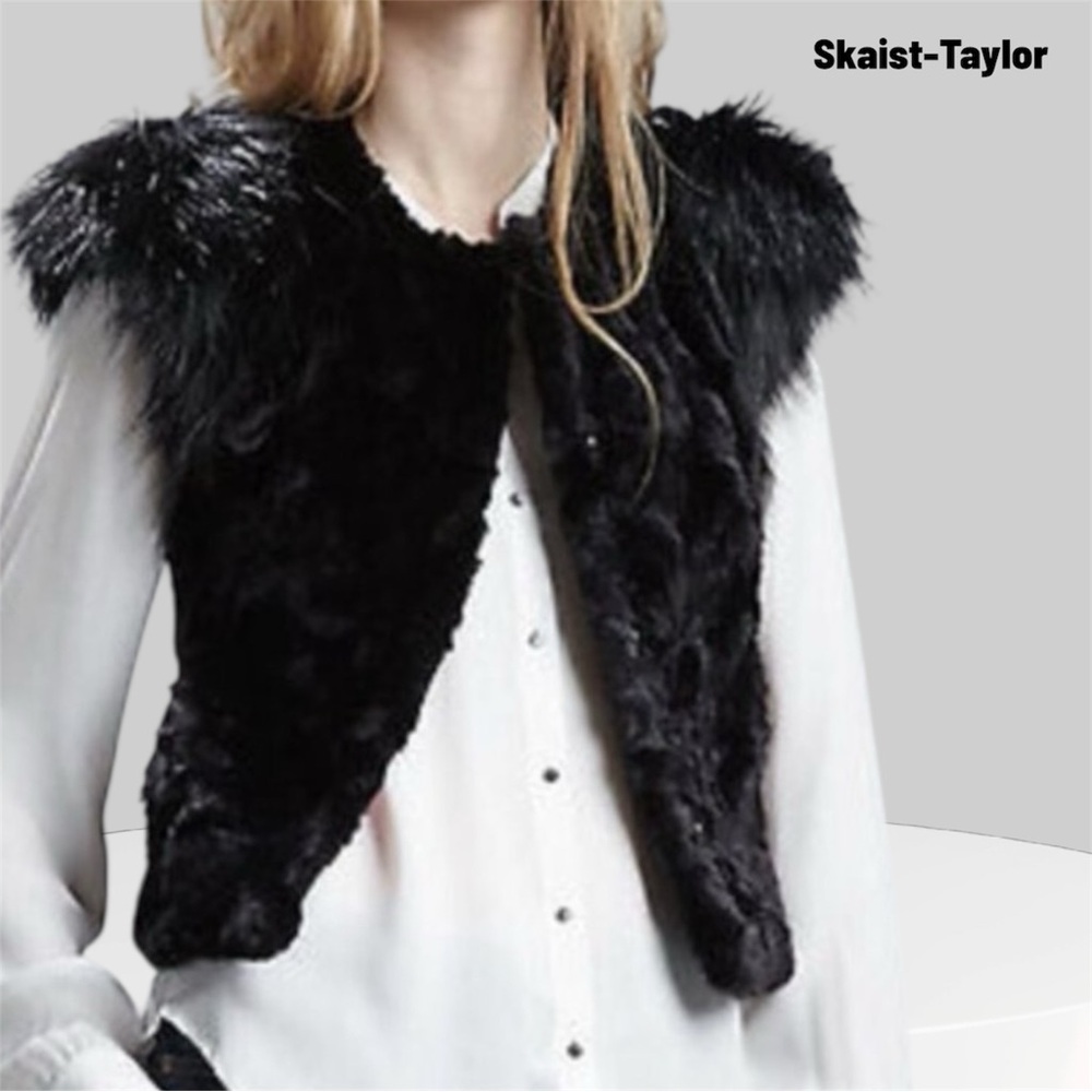 🛍️SALE🛍️ Neiman Marcus Skaist Taylor Women’s Faux Fur Vest